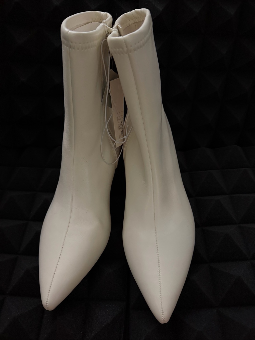 🔥🔥🔥(NWT) Women's Pointed Toe Ankle Boots — Cream